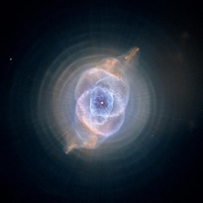 The Cat's Eye Nebula, one of the first planetary ...