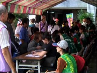 Taiwan evacuees take refuge