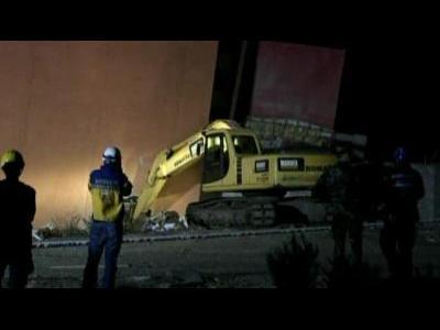 Chile rescue effort continues
