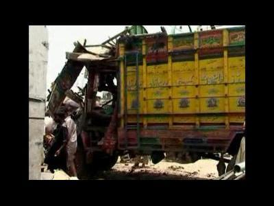 Chemical truck explodes in Pakistan