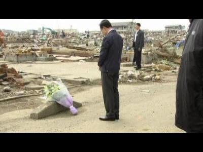 S. Korea's Lee visits Japan quake zone