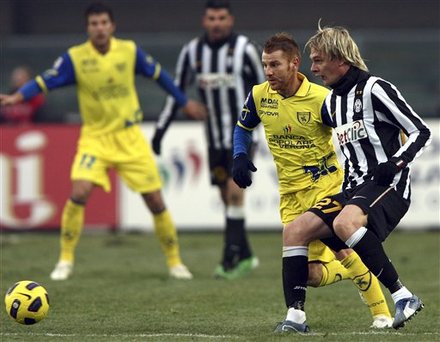 Juventus' Milos Krasic Of Serbia, Right, Is