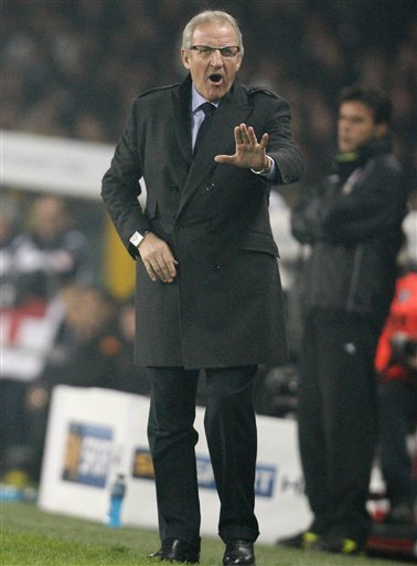 Juventus Coach Luigi Del Neri Gestures
