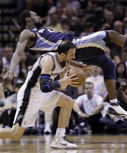 Ginobili’s return sparks Spurs to even series Ap-66c57fd0085444f9a750a7ed99950a05
