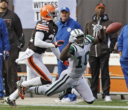 New York Jets Wide Receiver Santonio Holmes (10) Cannot Catch A Pass