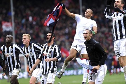 From Left, Juventus' Mohammed Sissoko, Of Mali, Frederik Sorensen, Of Denmark, Vincenzo Iaquinta, Felipe Melo, Of