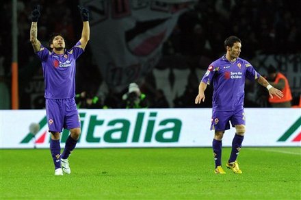 Fiorentinas' Juan Manuel Vargas Of Peru , Left, Celebrates