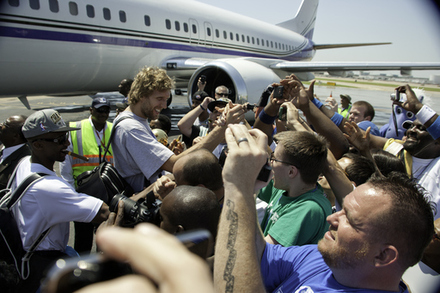 Dirk Nowitzki And Jason Terry Of The Dallas Mavericks Are Greeted By Thousands