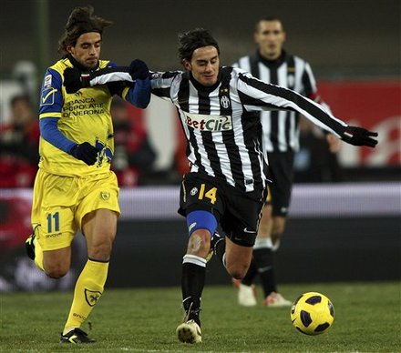 Juventus' Alberto Aquilani, Right, Is