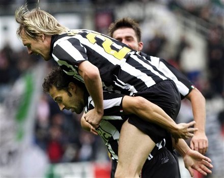 Juventus' Alessandro Del Piero, Bottom,  Is