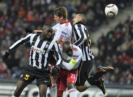 Salzburg's Ibrahim Sekagya, Center Front, Franz Schiemer, Center Back, Juventus' Mohamed Lamine Sissoko, Left, And