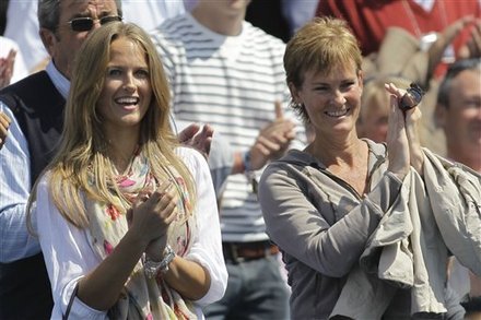 andy murray girlfriend 2011. Britain#39;s Andy Murray#39;s Mother