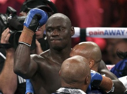 American Antonio Tarver Puts His Fist In The Air As He Wins The IBO Cruiserweight Title Defeating Champion Danny Green