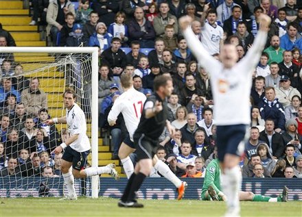 Bolton Wanderers' Johan Elmander, Left, Reacts