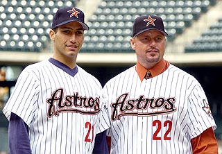 Clemens with Andy Pettitte in 2004.